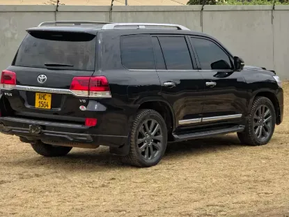Picture of Toyota Land Cruiser 2019