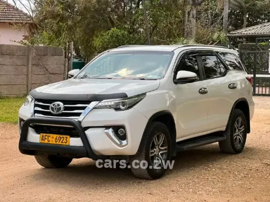 Picture of Toyota Fortuner 2017