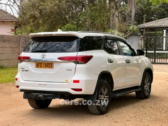 Picture of Toyota Fortuner 2017
