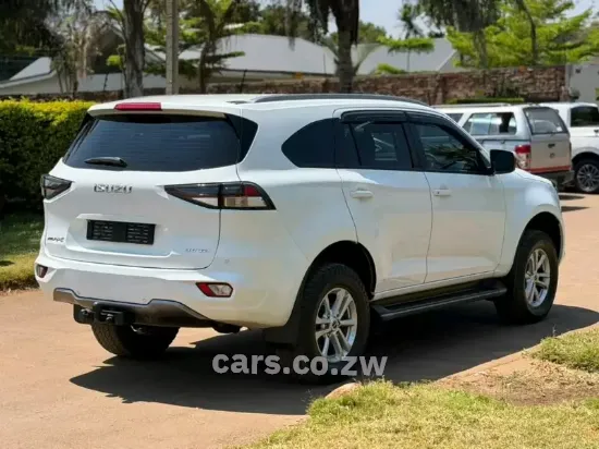 Picture of Isuzu Mu-X 2023