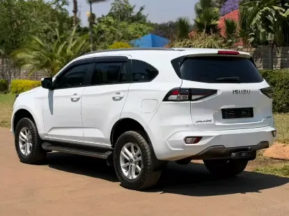 Picture of Isuzu Mu-X 2023