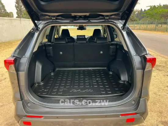Picture of Toyota Rav4 2021