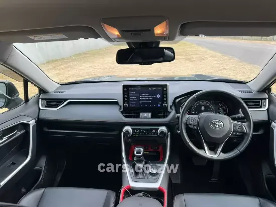 Picture of Toyota Rav4 2021