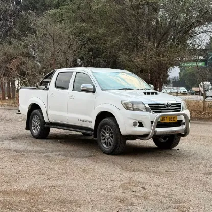 Picture of Toyota Legend 2015