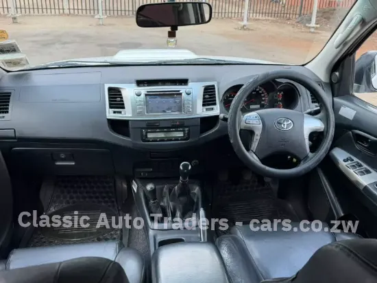 Picture of Toyota Legend 2015