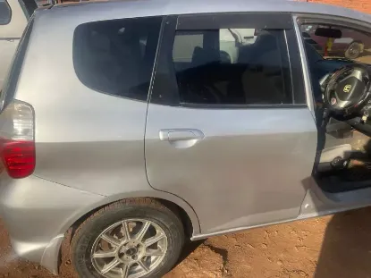 Picture of Honda Fit 2004