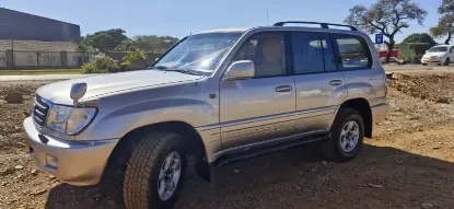 Picture of Toyota Land Cruiser 100 series 1999