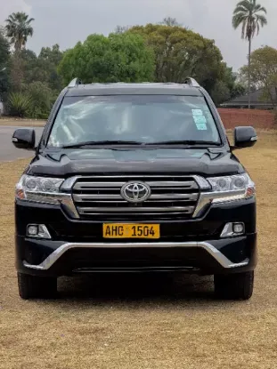 Picture of Toyota Land Cruiser 2017