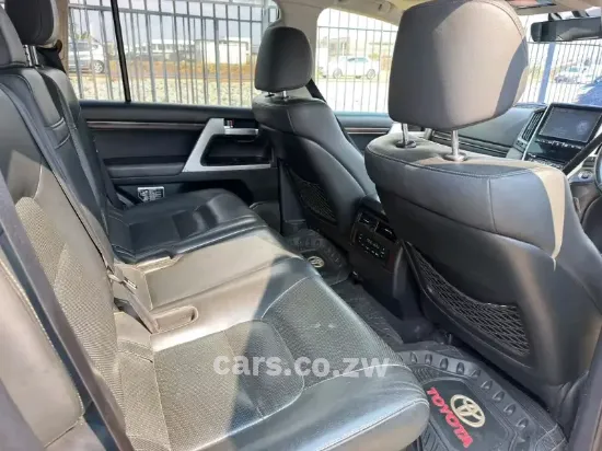 Picture of Toyota Land Cruiser 2018