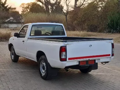 Picture of Nissan NP300 2019