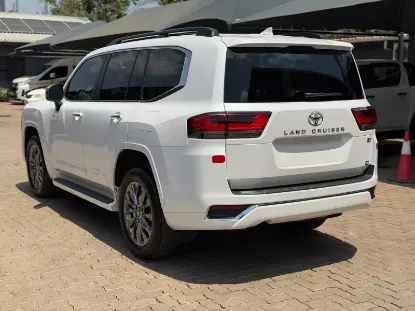 Picture of Toyota Land Cruiser 2023