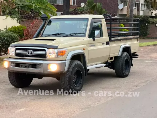 Picture of Toyota Land Cruiser 2017