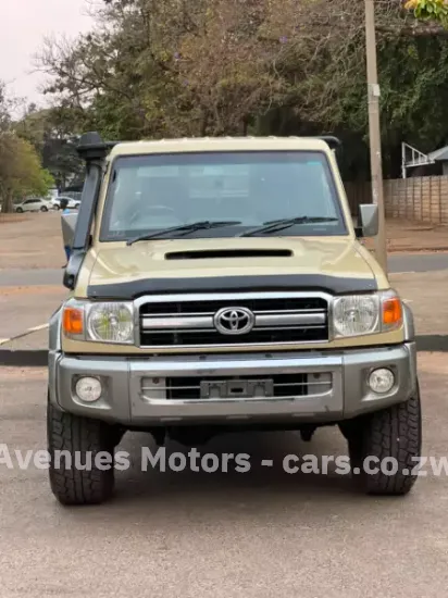Picture of Toyota Land Cruiser 2017