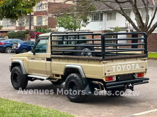 Picture of Toyota Land Cruiser 2017