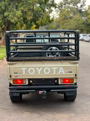 Picture of Toyota Land Cruiser 2017