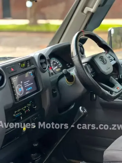 Picture of Toyota Land Cruiser 2017