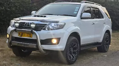 Picture of Toyota Fortuner 2014