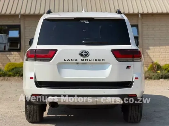 Picture of Toyota Land Cruiser 2023