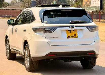 Picture of Toyota Harrier 2017