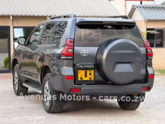 Picture of Toyota Prado 2018