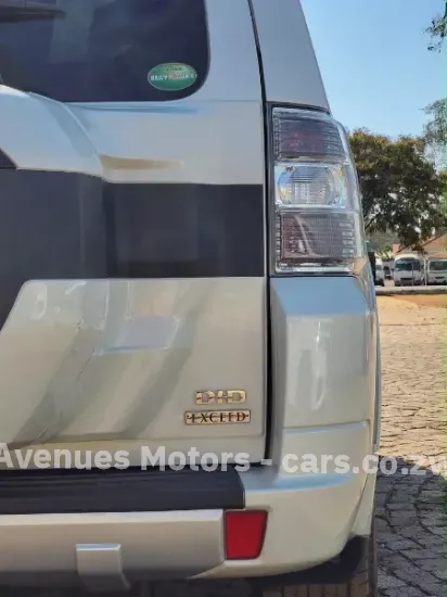 Picture of Mitsubishi Pajero 2016
