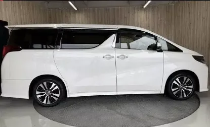 Picture of Toyota Alphard 2022