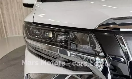 Picture of Toyota Alphard 2022
