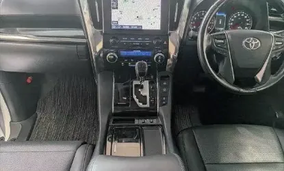 Picture of Toyota Alphard 2022