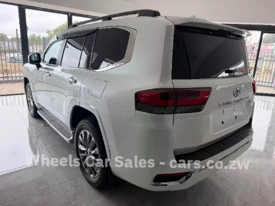Picture of Toyota Land Cruiser 2024