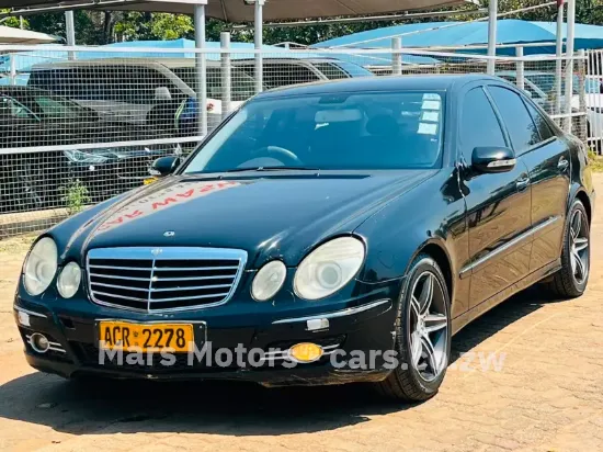 Picture of Mercedes Benz E-Class 2009