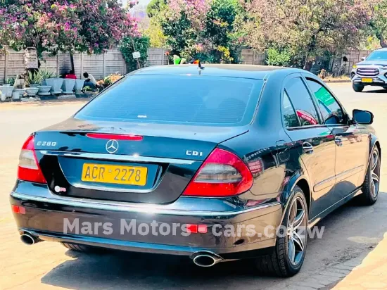 Picture of Mercedes Benz E-Class 2009