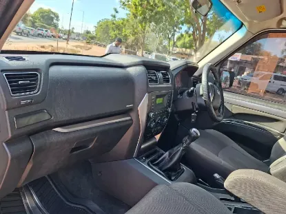 Picture of Mahindra S4 SC 2022