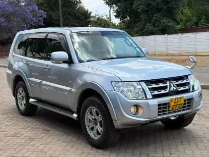Picture of Mitsubishi Pajero 2013