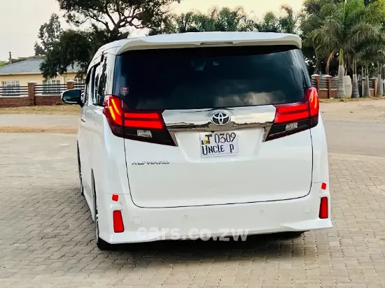 Picture of Toyota Alphard 2017