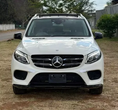 Picture of Mercedes Benz GLE 2017