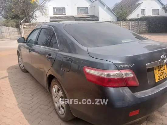 Picture of Toyota Camry 2010