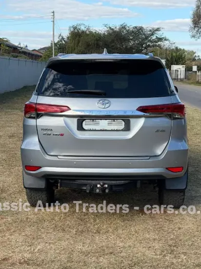 Picture of Toyota Fortuner 2017