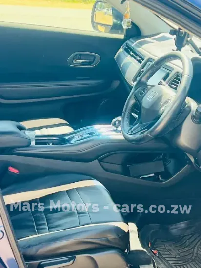Picture of Honda Vezel 2016