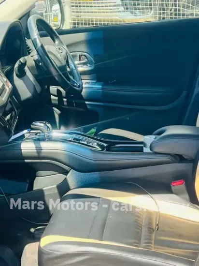 Picture of Honda Vezel 2016