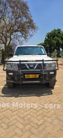 Picture of Nissan Patrol 1998