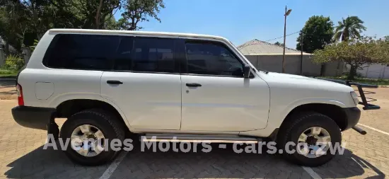 Picture of Nissan Patrol 1998