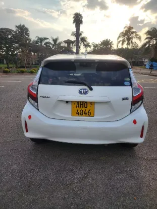Picture of Fuel Savers (Hybrid): Toyota Aqua