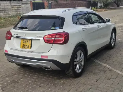 Picture of Mercedes Benz GLA 2016