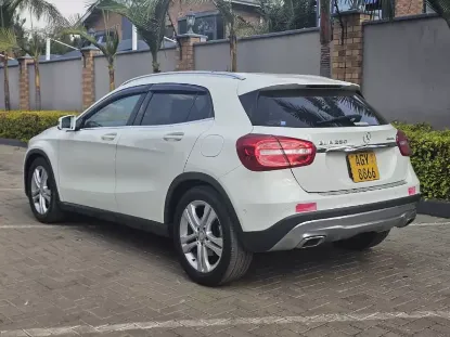 Picture of Mercedes Benz GLA 2016