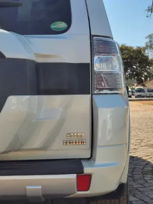 Picture of Mitsubishi Pajero 2017