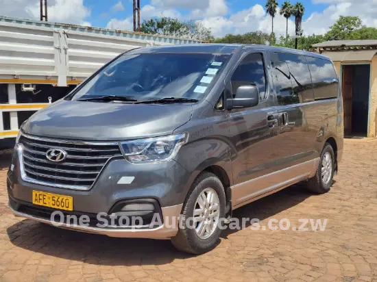 Picture of Hyundai H-1 2019