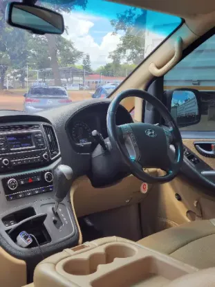 Picture of Hyundai H-1 2019