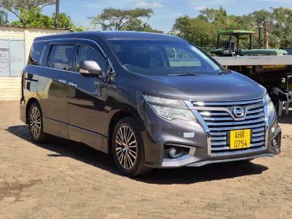 Picture of Nissan Elgrand 2017