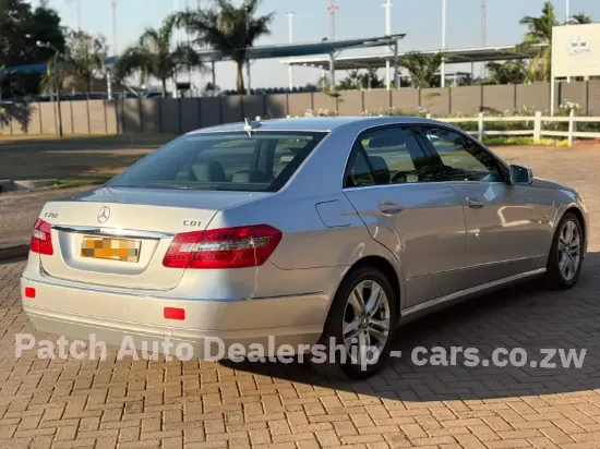 Picture of Mercedes Benz E-Class 2010