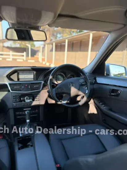 Picture of Mercedes Benz E-Class 2010